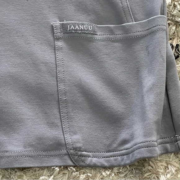 Jaanuu Scrub set - Picture 5 of 7